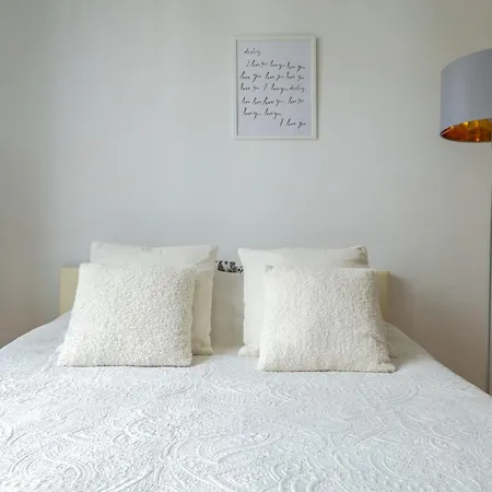 Apartment 2 Pieces Avec Terrasse Ensoleillee A Deux Pas Du Bois-de-boulogne Et Rolland Garros