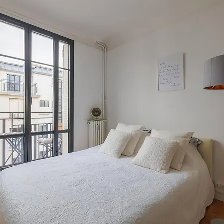 Apartment 2 Pieces Avec Terrasse Ensoleillee A Deux Pas Du Bois-de-boulogne Et Rolland Garros Boulogne-Billancourt