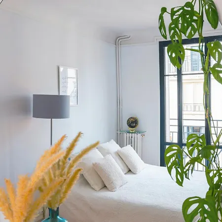 2 Pieces Avec Terrasse Ensoleillee A Deux Pas Du Bois-de-boulogne Et Rolland Garros *